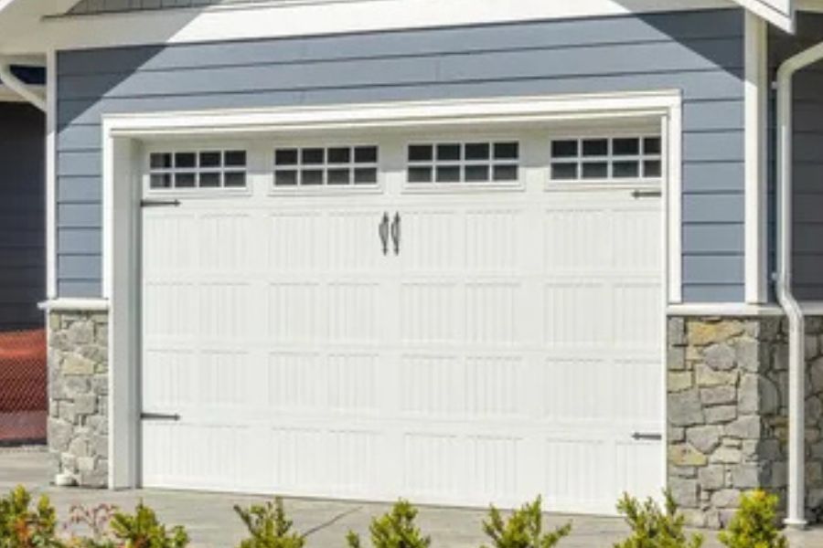 Silver Creek’s Trusted Choice for Reliable Garage Door Solutions
