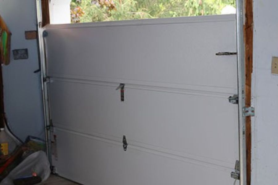 Professional Panel Replacement to Restore Your Garage Door’s Look and Strength
